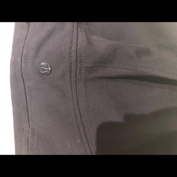 Midnight navy Lululemon hereto there pants - Picture 5 of 6